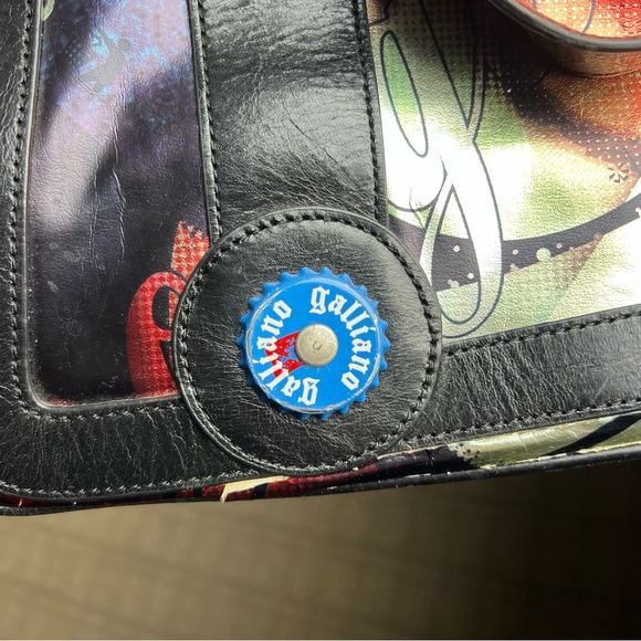 Authenticated - John Galliano - 90s Bottle Cap Handle Bag Purse - Picture 14 of 14